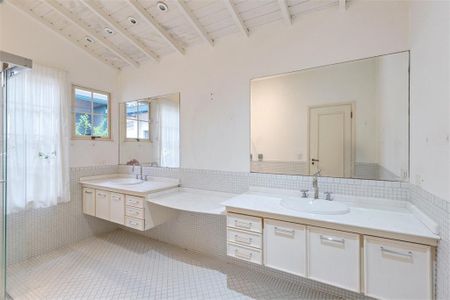 Casa à venda com 261m², 3 quartos e 3 vagas