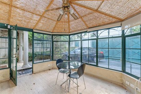 Casa à venda com 261m², 3 quartos e 3 vagas