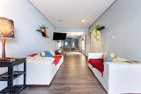 Casa à venda com 226m², 3 quartos e 2 vagas