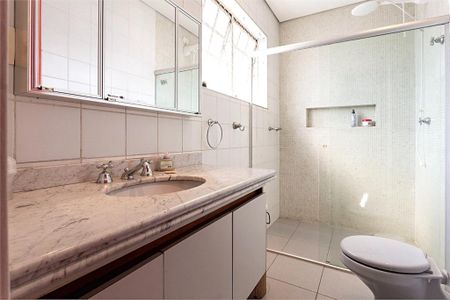 Casa à venda com 226m², 3 quartos e 2 vagas