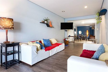 Casa à venda com 226m², 3 quartos e 2 vagas