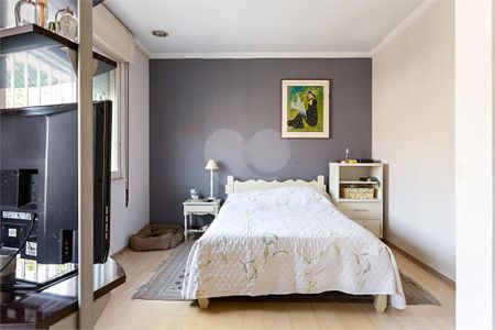 Casa à venda com 226m², 3 quartos e 2 vagas