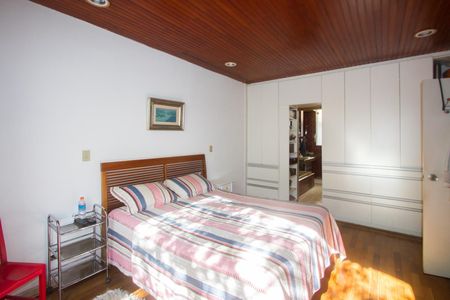 Casa à venda com 500m², 6 quartos e 5 vagasSuíte 1