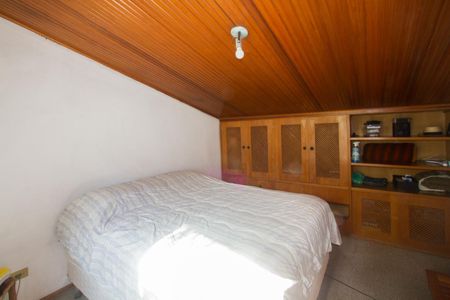 Casa à venda com 500m², 6 quartos e 5 vagasQuarto 4