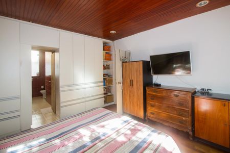 Casa à venda com 500m², 6 quartos e 5 vagasSuíte 1