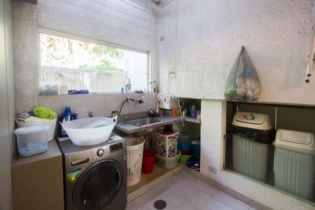 Casa à venda com 500m², 6 quartos e 5 vagasÁrea de Serviço