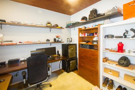 Casa à venda com 500m², 6 quartos e 5 vagasQuarto 1