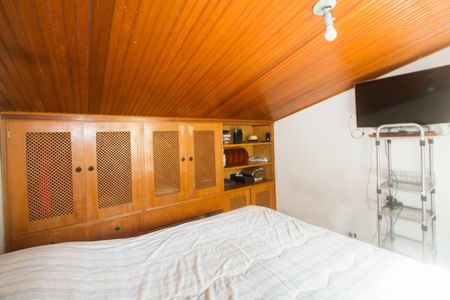 Casa à venda com 500m², 6 quartos e 5 vagasQuarto 4