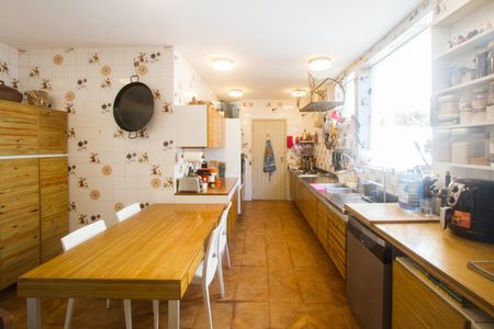 Casa à venda com 500m², 6 quartos e 5 vagasCozinha