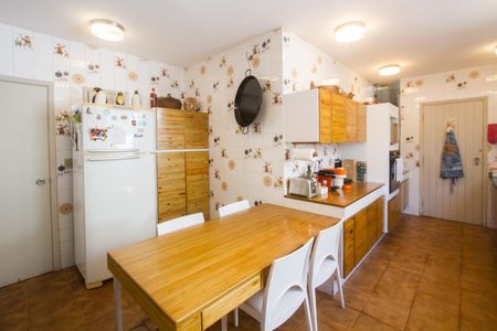 Casa à venda com 500m², 6 quartos e 5 vagasCozinha