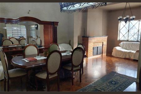 Casa à venda com 3 quartos, 270m² em Vila Monumento, São Paulo