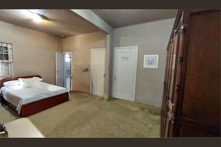 Casa à venda com 3 quartos, 270m² em Vila Monumento, São Paulo