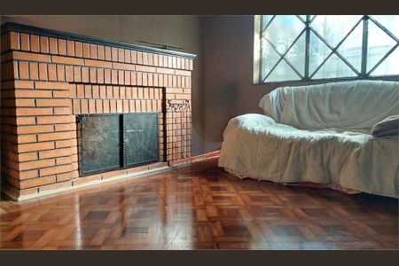 Casa à venda com 3 quartos, 270m² em Vila Monumento, São Paulo