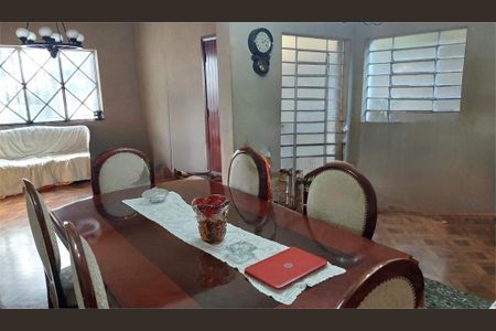 Casa à venda com 3 quartos, 270m² em Vila Monumento, São Paulo