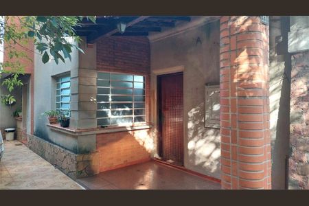 Casa à venda com 3 quartos, 270m² em Vila Monumento, São Paulo