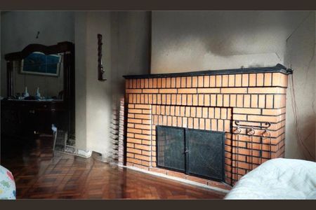 Casa à venda com 3 quartos, 270m² em Vila Monumento, São Paulo