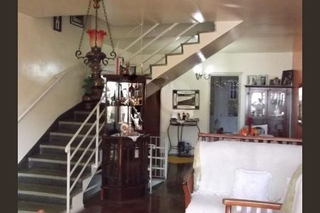 Casa à venda com 155m², 3 quartos e 4 vagas