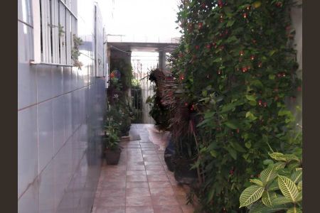 Casa à venda com 155m², 3 quartos e 4 vagas