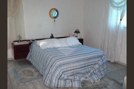 Casa à venda com 155m², 3 quartos e 4 vagas