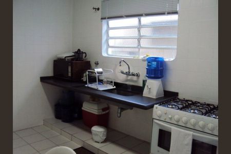 Casa à venda com 196m², 3 quartos e 3 vagas