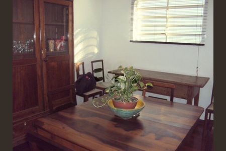 Casa à venda com 196m², 3 quartos e 3 vagas