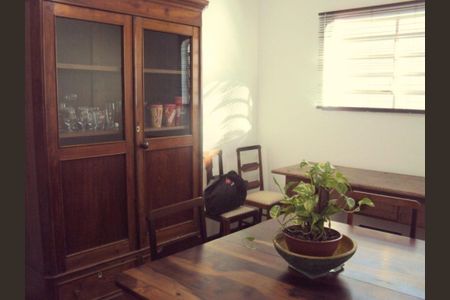 Casa à venda com 196m², 3 quartos e 3 vagas