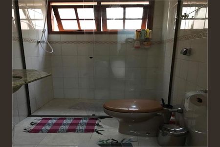 Casa à venda com 165m², 4 quartos e 4 vagas