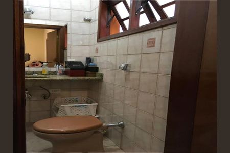 Casa à venda com 165m², 4 quartos e 4 vagas