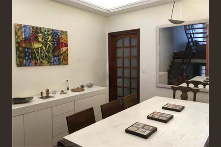 Casa à venda com 165m², 4 quartos e 4 vagas