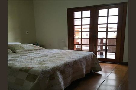 Casa à venda com 165m², 4 quartos e 4 vagas