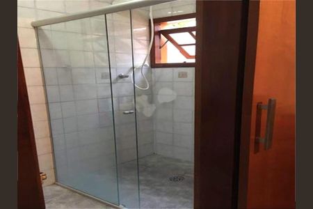 Casa à venda com 165m², 4 quartos e 4 vagas