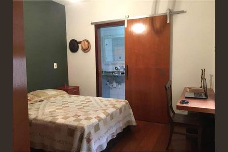 Casa à venda com 165m², 4 quartos e 4 vagas