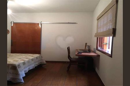 Casa à venda com 165m², 4 quartos e 4 vagas