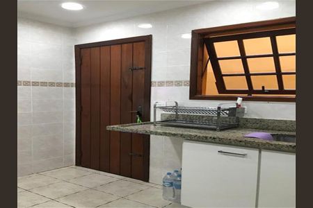 Casa à venda com 165m², 4 quartos e 4 vagas