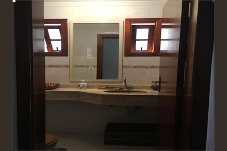 Casa à venda com 165m², 4 quartos e 4 vagas