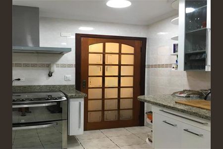 Casa à venda com 165m², 4 quartos e 4 vagas