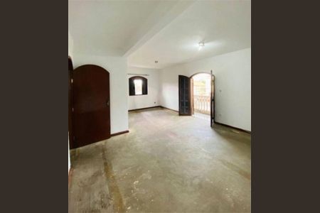 Casa à venda com 110m², 4 quartos e 4 vagas