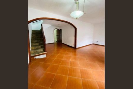 Casa à venda com 110m², 4 quartos e 4 vagas