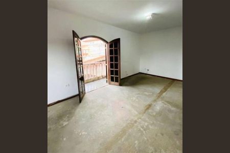Casa à venda com 110m², 4 quartos e 4 vagas