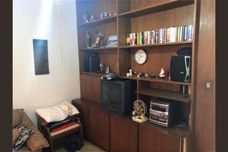 Casa à venda com 113m², 3 quartos e 6 vagas