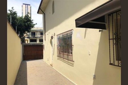 Casa à venda com 113m², 3 quartos e 6 vagas