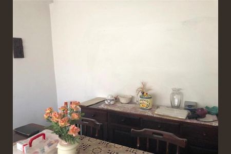 Casa à venda com 113m², 3 quartos e 6 vagas