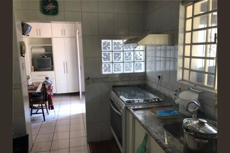 Casa à venda com 113m², 3 quartos e 6 vagas