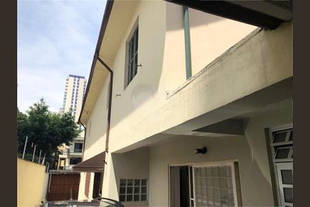 Casa à venda com 113m², 3 quartos e 6 vagas