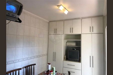 Casa à venda com 113m², 3 quartos e 6 vagas