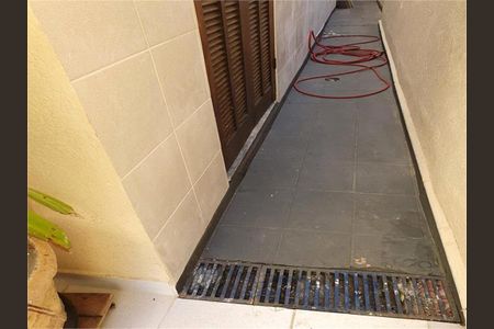 Casa à venda com 180m², 3 quartos e 2 vagas