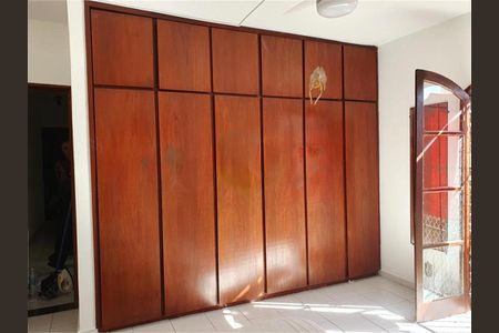 Casa à venda com 180m², 3 quartos e 2 vagas