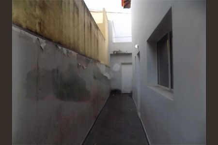 Casa à venda com 122m², 3 quartos e 2 vagas