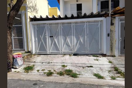 Casa à venda com 122m², 3 quartos e 2 vagas