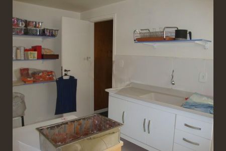 Casa à venda com 225m², 3 quartos e 2 vagas